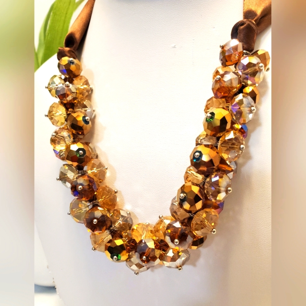 ALI- KHAN Beaded Necklace - Picture 2 of 3